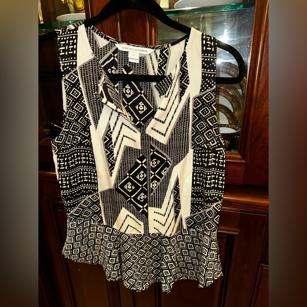 Diane von furstenberg sleeveless top